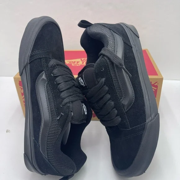 Vans Men's Black Suede Knu SkoolBlack/BlackVN0009QCBKA Sneakers